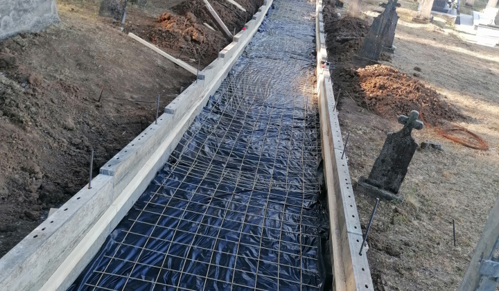 Chodníky cintorín 2025